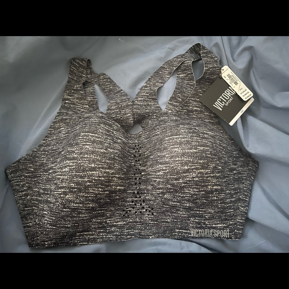 Victoria’s Secret sports bra size 38C. New with tags.